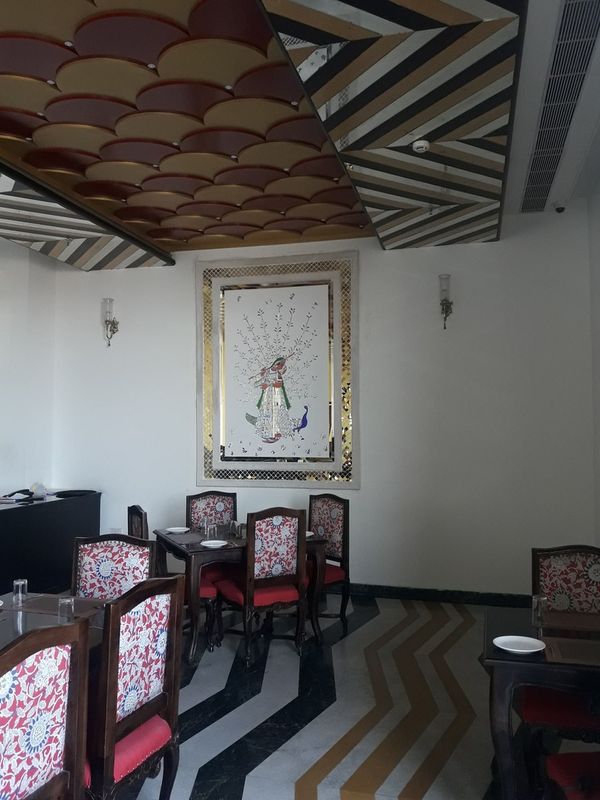 Meera Thikri Artwork for Luxurious Halls